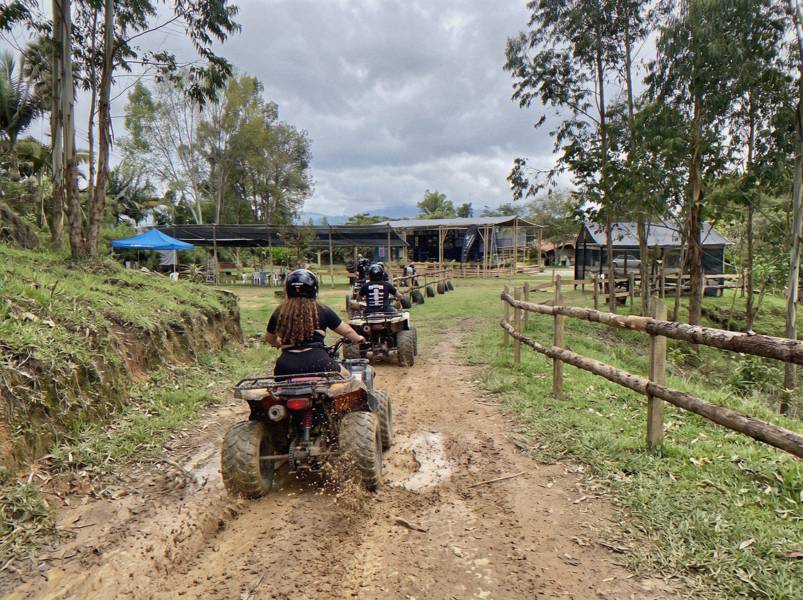 Cuatrimoto (ATV): senderos de montaña cerca de Medellín