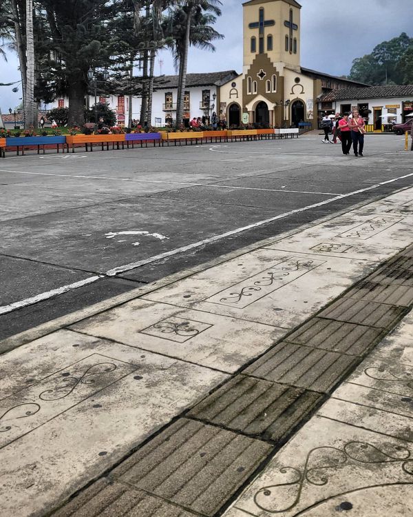 Experiencia Eje Cafetero: Salento, Cocora, Filandia y termales