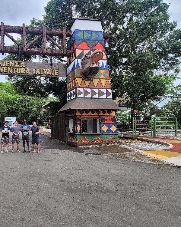 Hacienda Nápoles: From Escobar's Estate to Theme Park, with Hotel Pickup