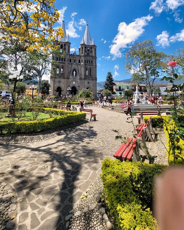 Jardín, Antioquia: Hispania, Andes y el pueblo patrimonio